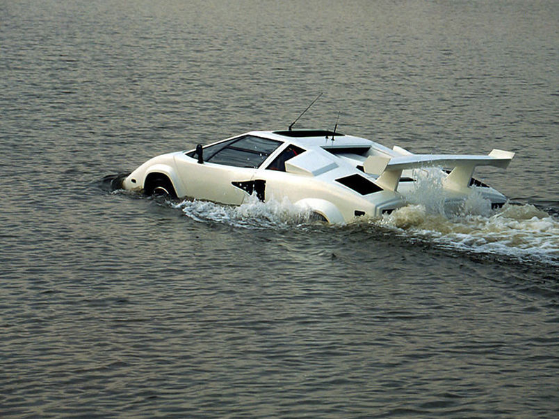 Illustration for article titled Would You Pay £18,995 For An Amphibious Lamborghini Countach?